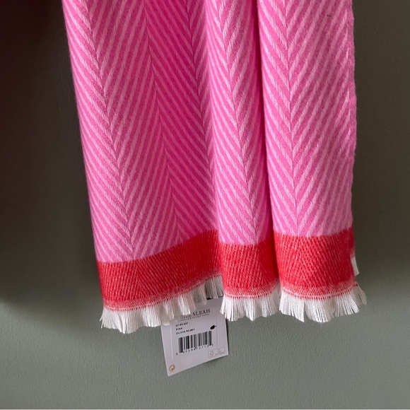 NWT Shiraleah Chicago Pink Blanket Scarf - Picture 6 of 9